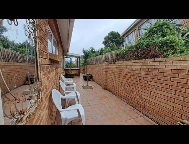 3 BEDROOM HOUSE FOR SALE IN STILBAAI-WES